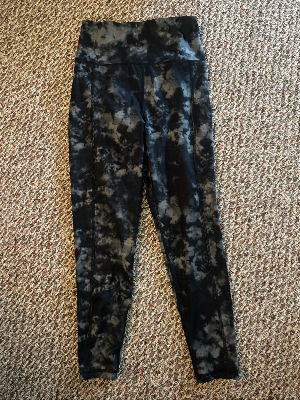 American Eagle Outfitters The Everything Pocket Legging in Black